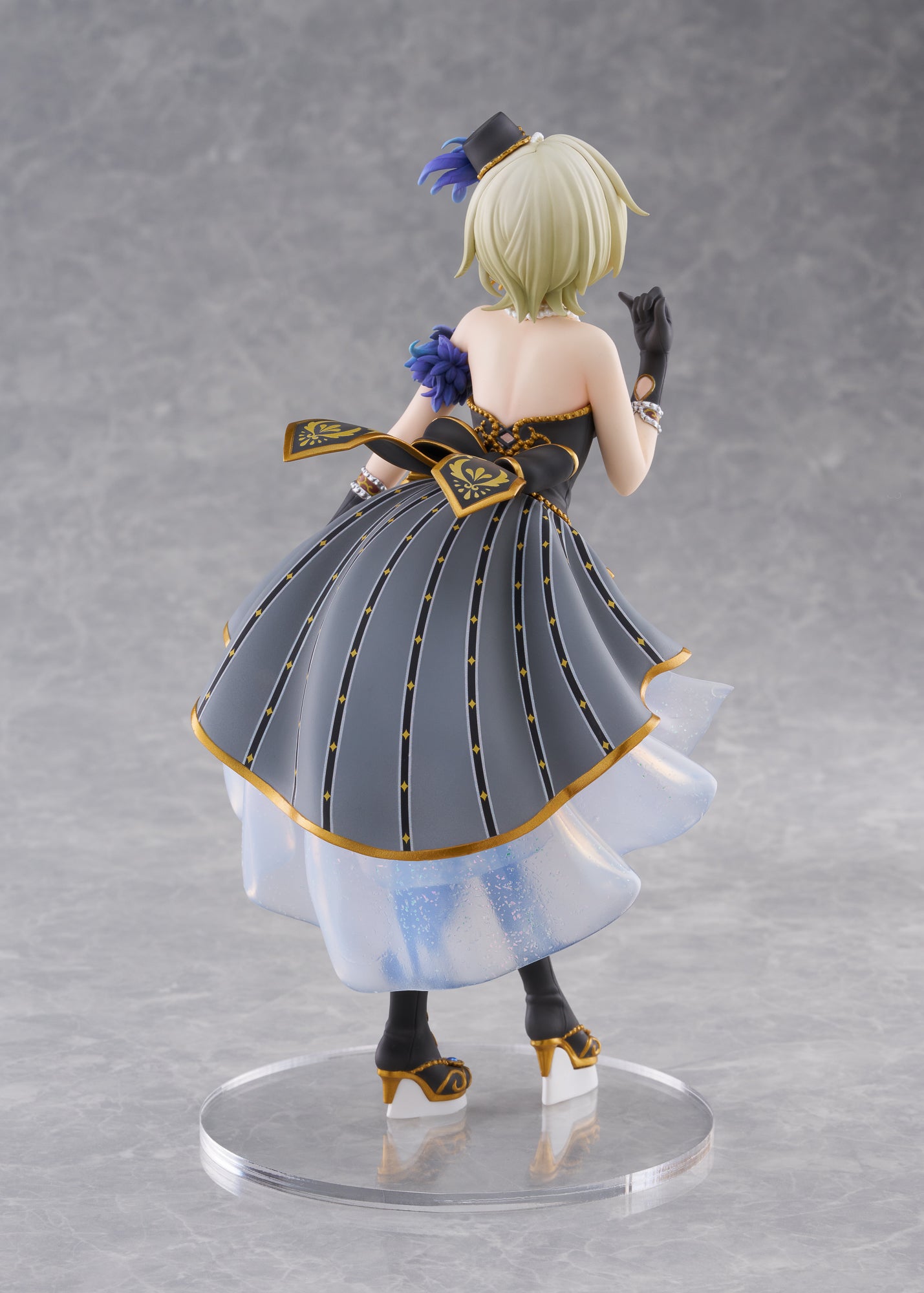 Mia Taylor 1/7 Scale Figure