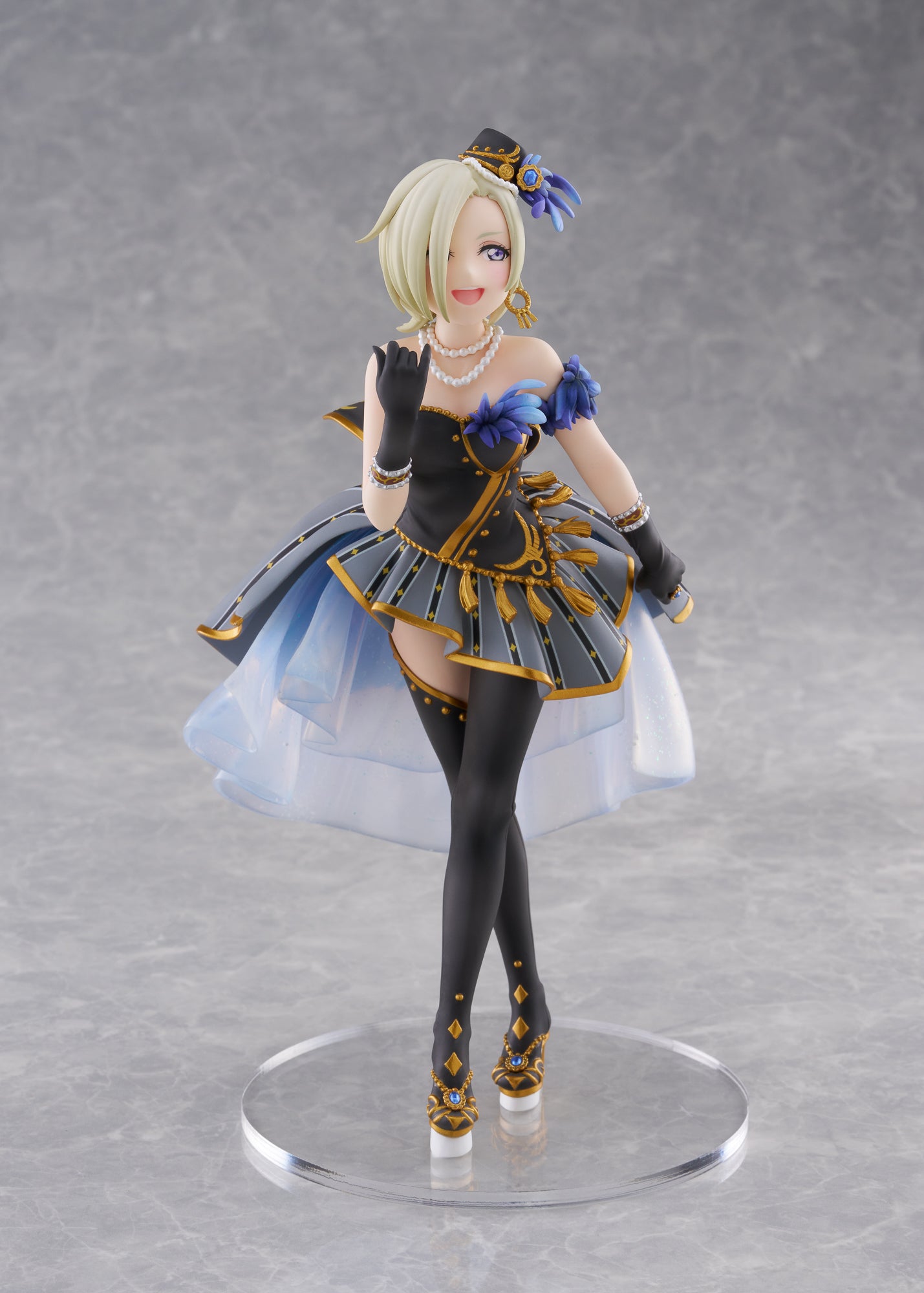 Mia Taylor 1/7 Scale Figure