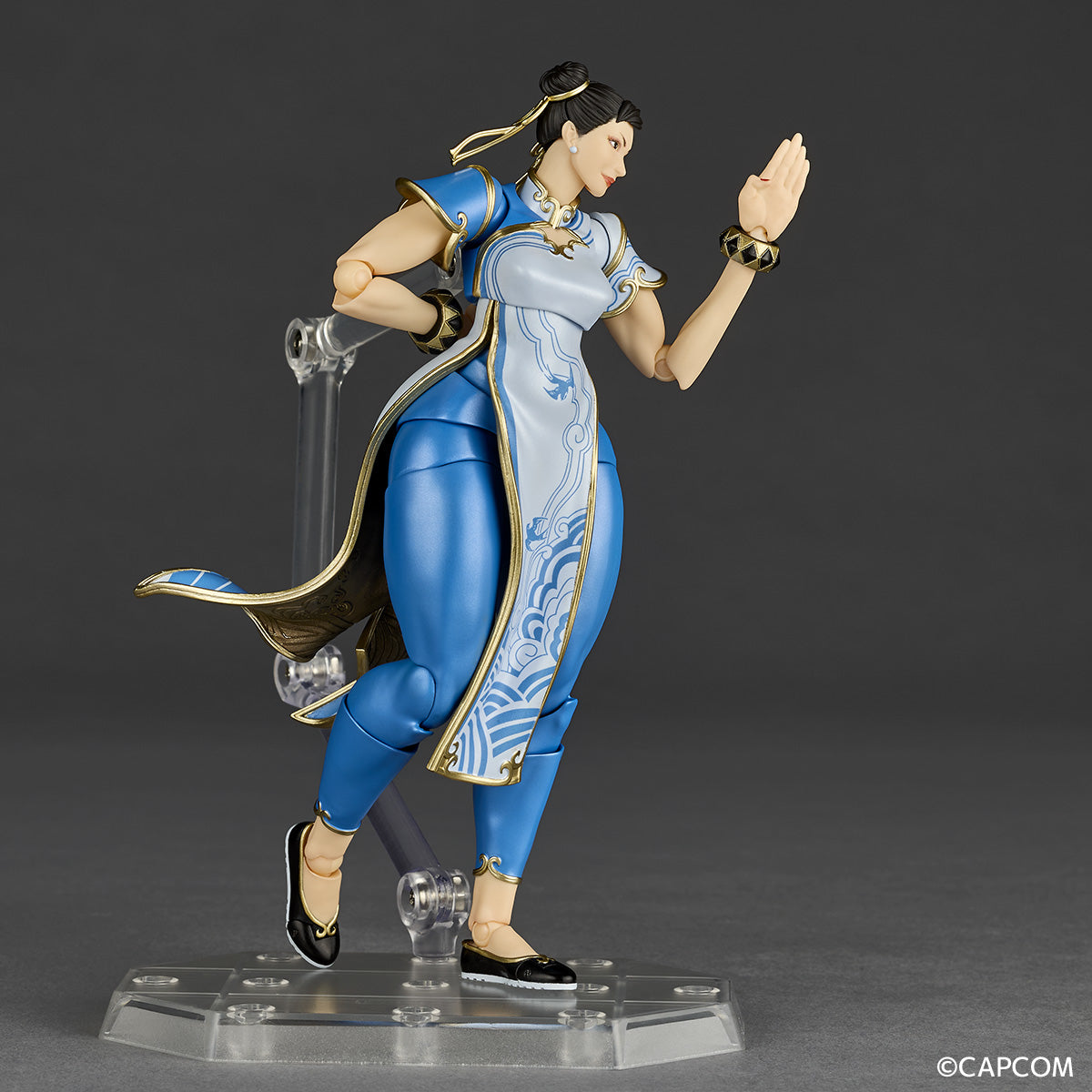 Revoltech Amazing Yamguchi Street Fighter Chun-Li