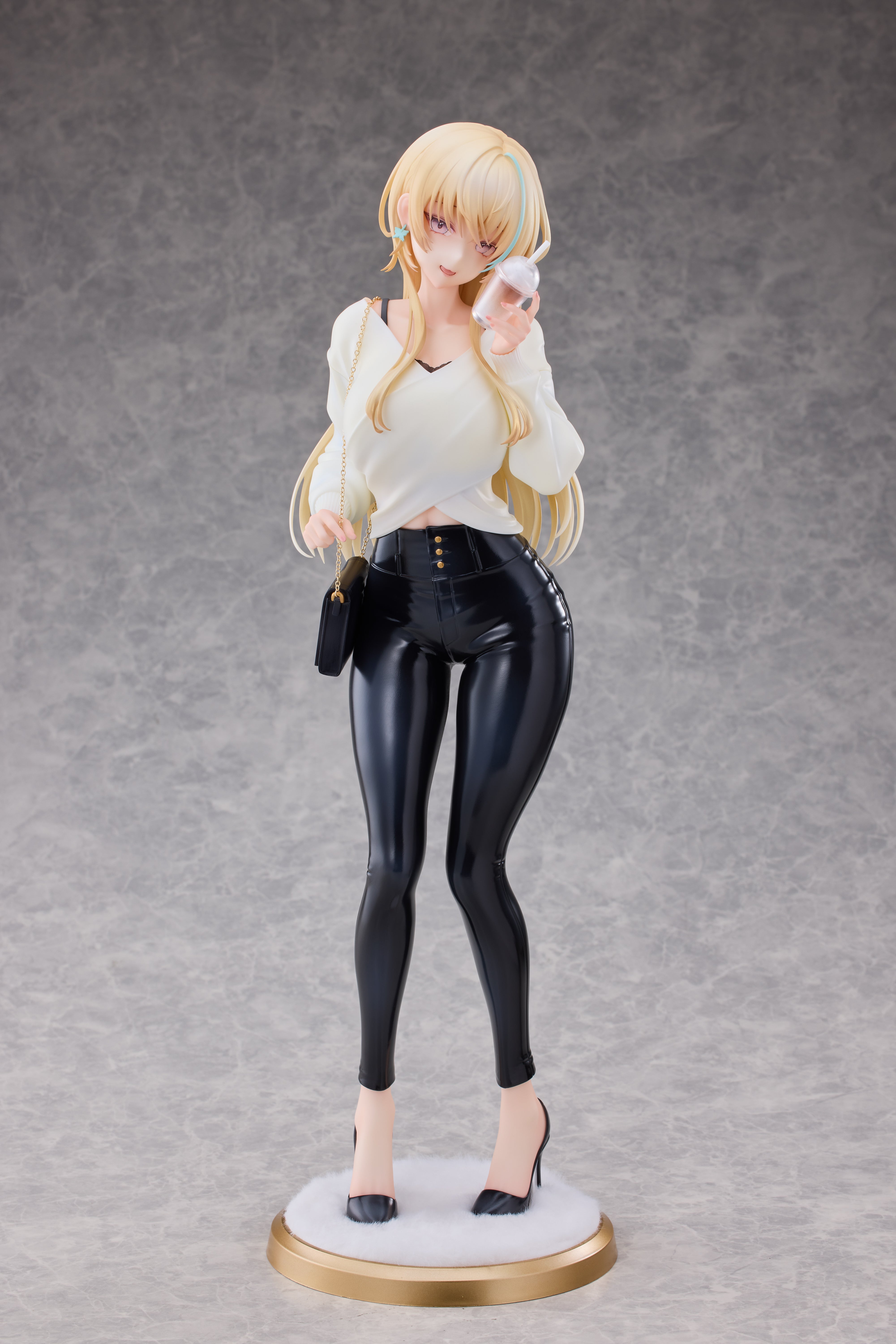 小物 Aoi Otherwhere Aoi Koigakubo Illustrated by Fujiko Leather Pants