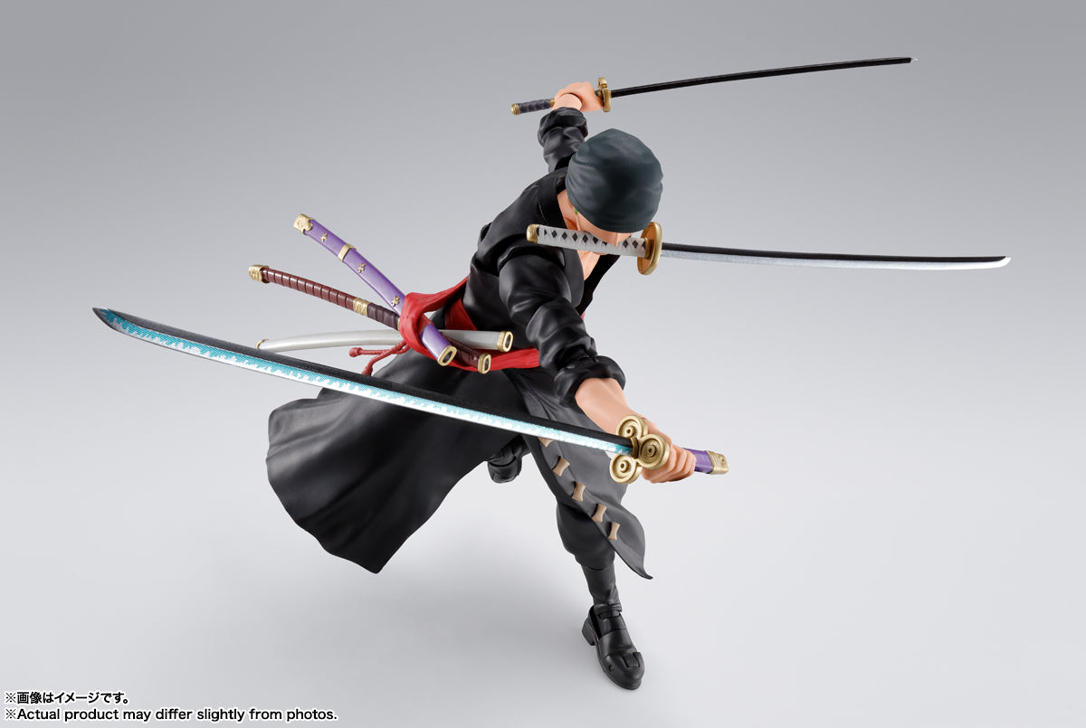 BANDAI S.H. FIGUARTS One Piece Roronoa Zoro Onigashima Action Figure IN BANDAI S.H. FIGUARTS One Piece Roronoa Zoro Onigashima Action Figure IN