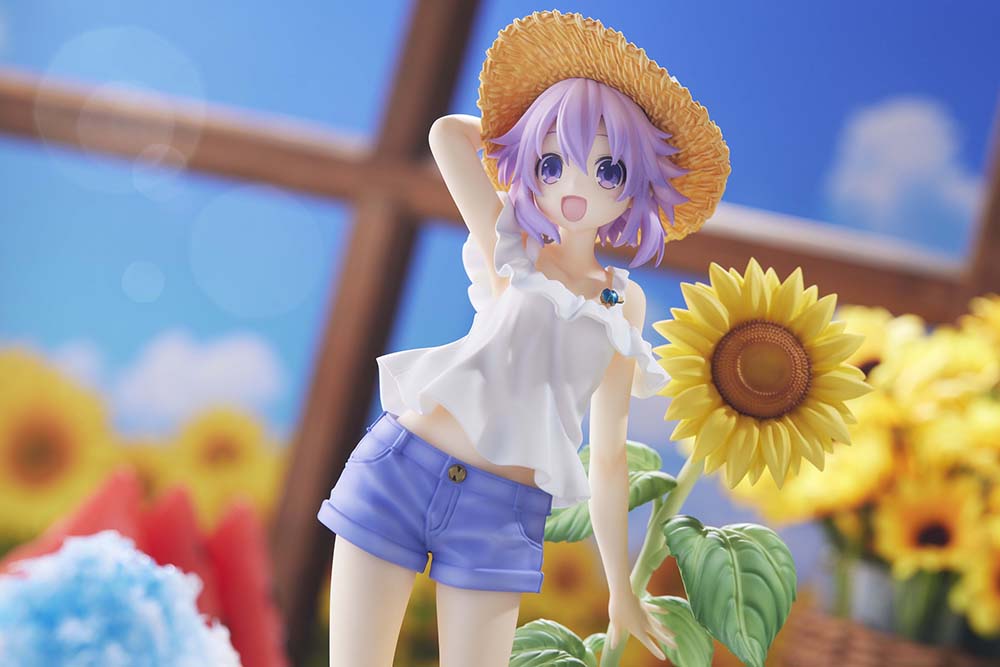 Neptunia Summer Vacation Ver. Limited Edition 1/7 Scale Figure